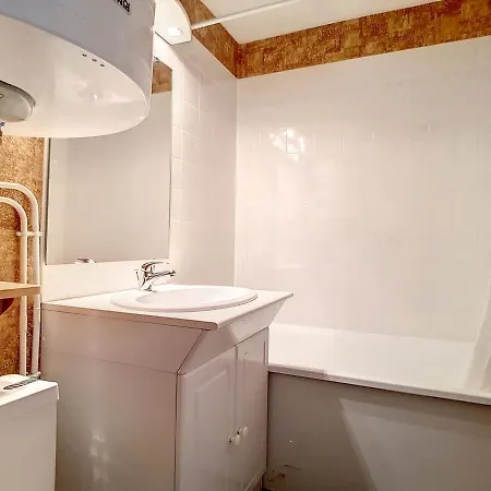 Lumineux Avec Acces Direct Aux Pistes Et Balcon - Fr-1-344-917